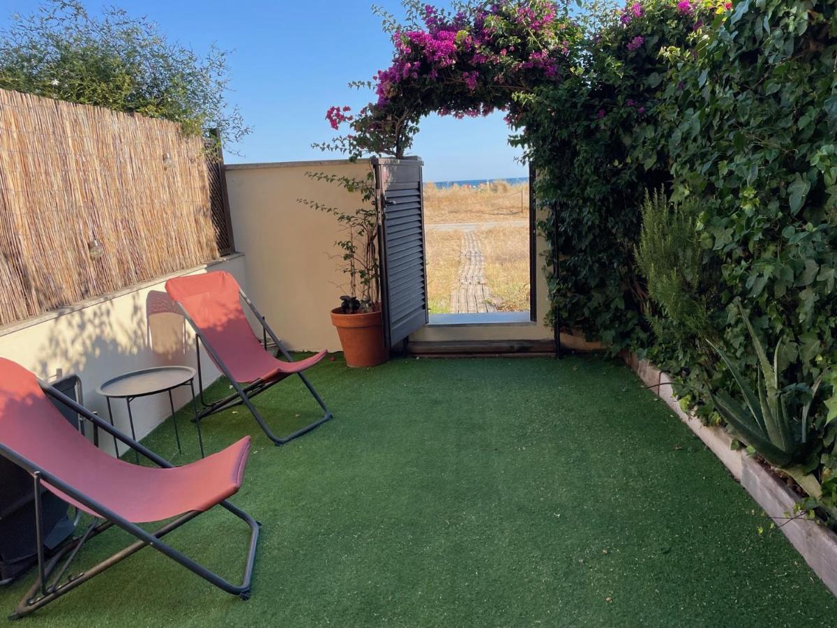 Beach Flat With Garden Castelldefels Exterior photo
