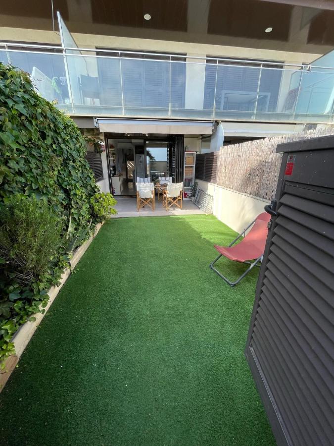 Beach Flat With Garden Castelldefels Exterior photo